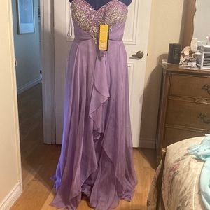 NWT Royal Queen collection Lilac 12 Lined with scarf